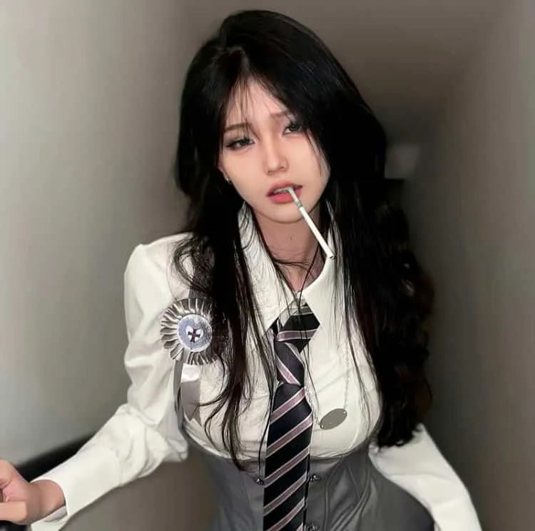 国产精品深宫侍女《宫灯微光》全集 - 侍女微光暖心